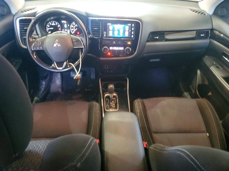 2017 MITSUBISHI OUTLANDER SE 8