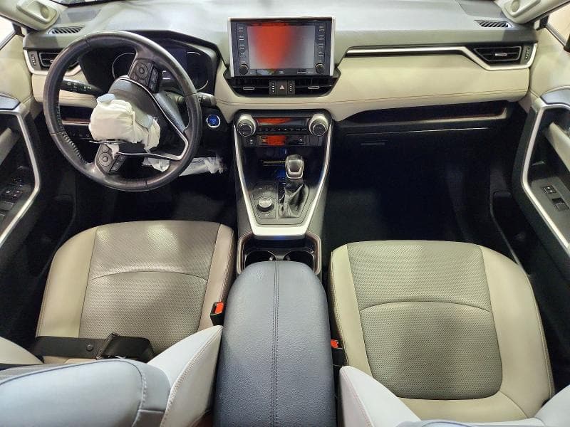 2019 TOYOTA RAV4 LIMITED 8
