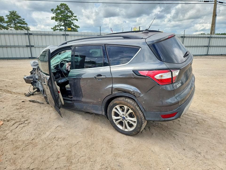 2018 FORD ESCAPE SE 2