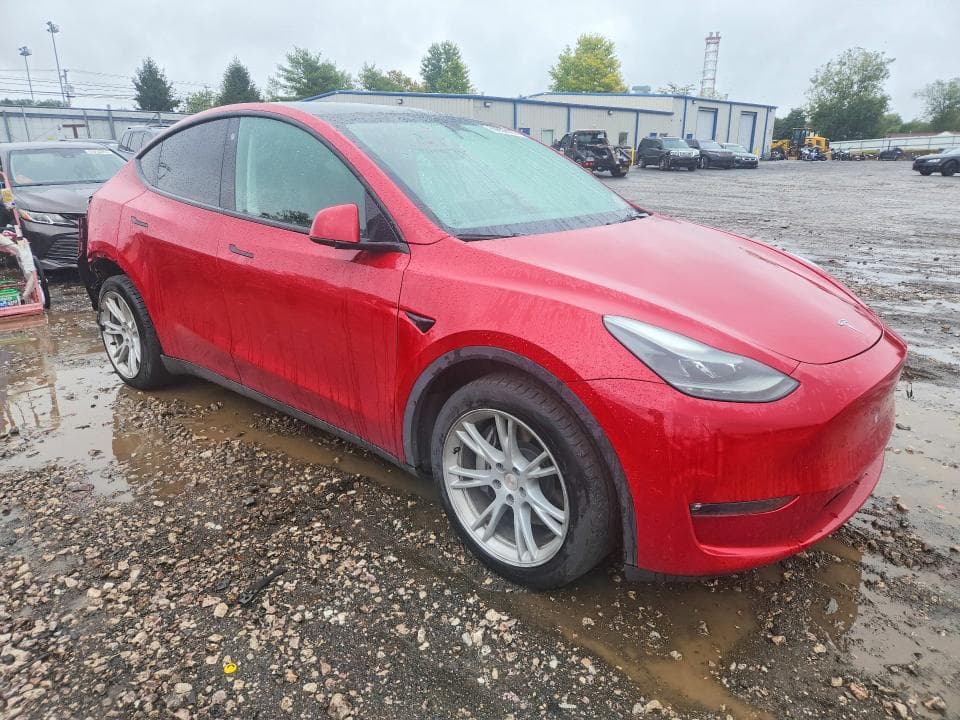 2023 TESLA MODEL Y 4