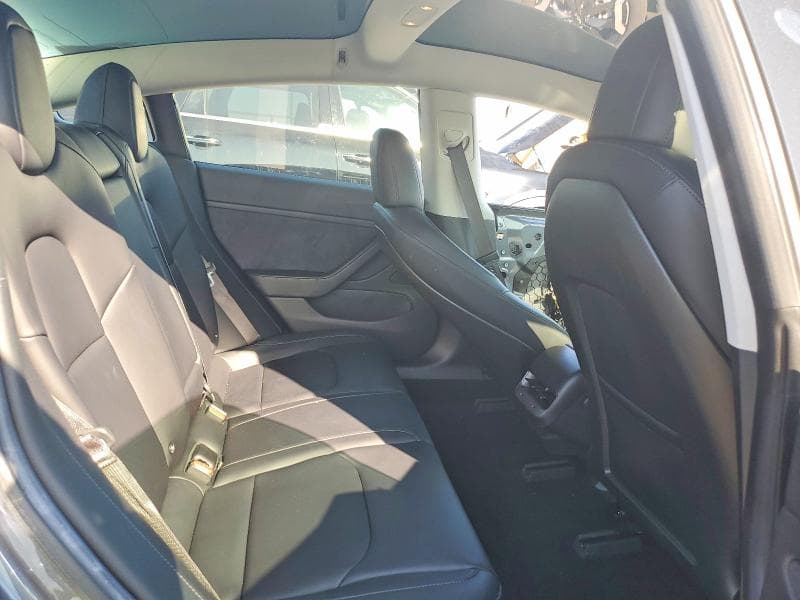 2018 TESLA MODEL 3 10
