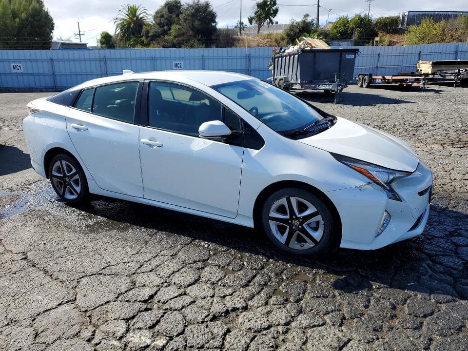 2018 TOYOTA PRIUS 4