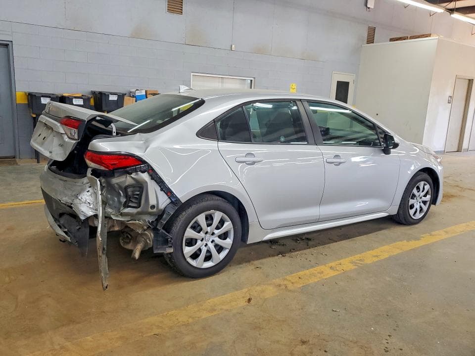 2022 TOYOTA COROLLA LE 3