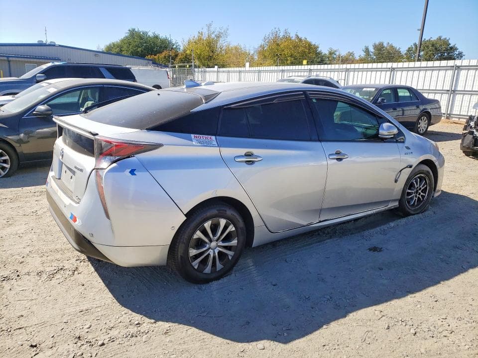 2017 TOYOTA PRIUS TWO 3