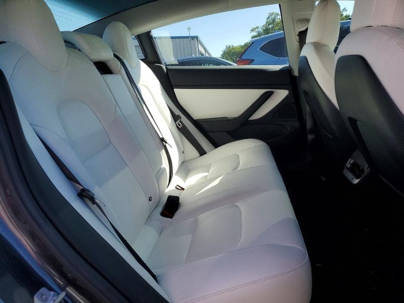 2018 TESLA MODEL 3 10
