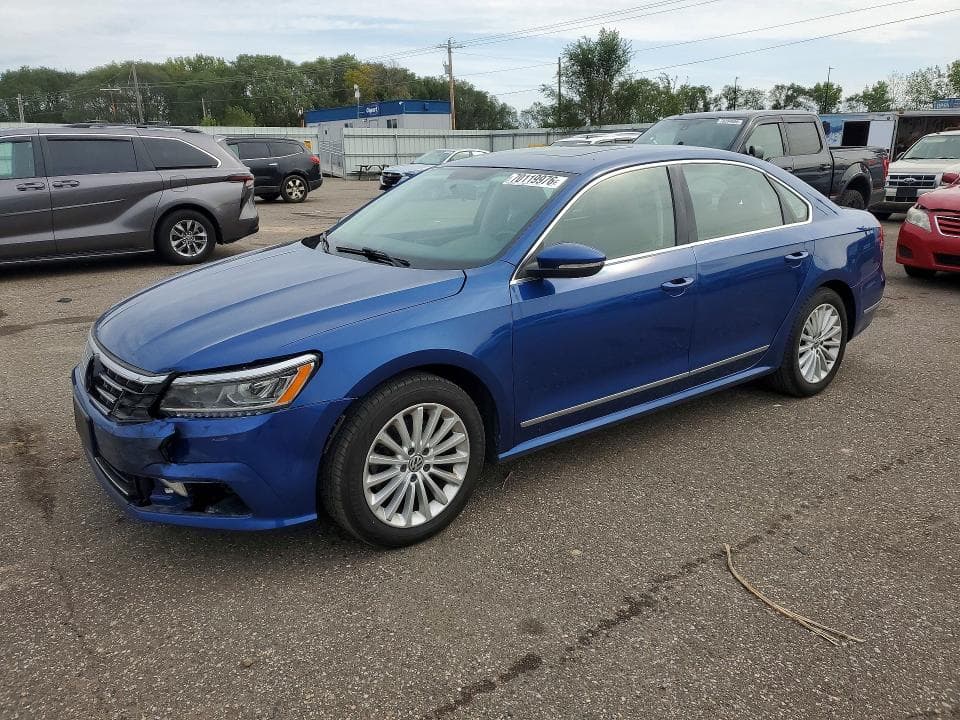 2017 VOLKSWAGEN PASSAT SE