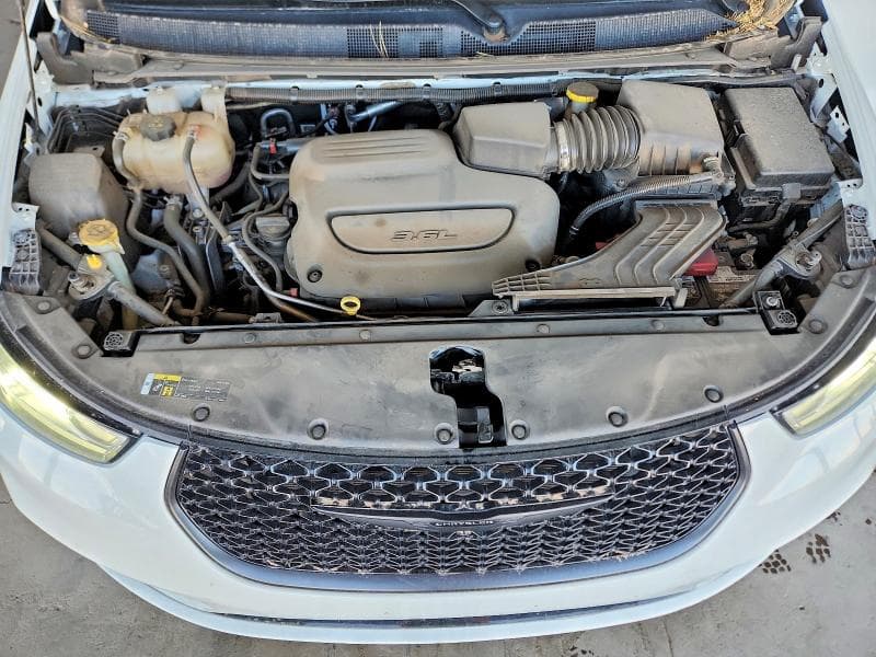 2021 CHRYSLER PACIFICA TOURING 12