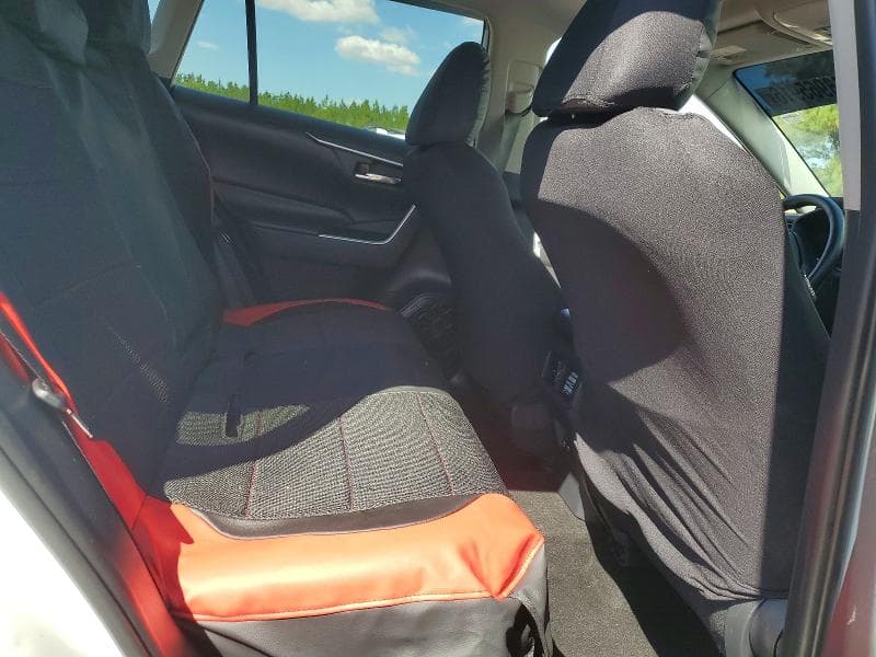 2019 TOYOTA RAV4 XLE 10