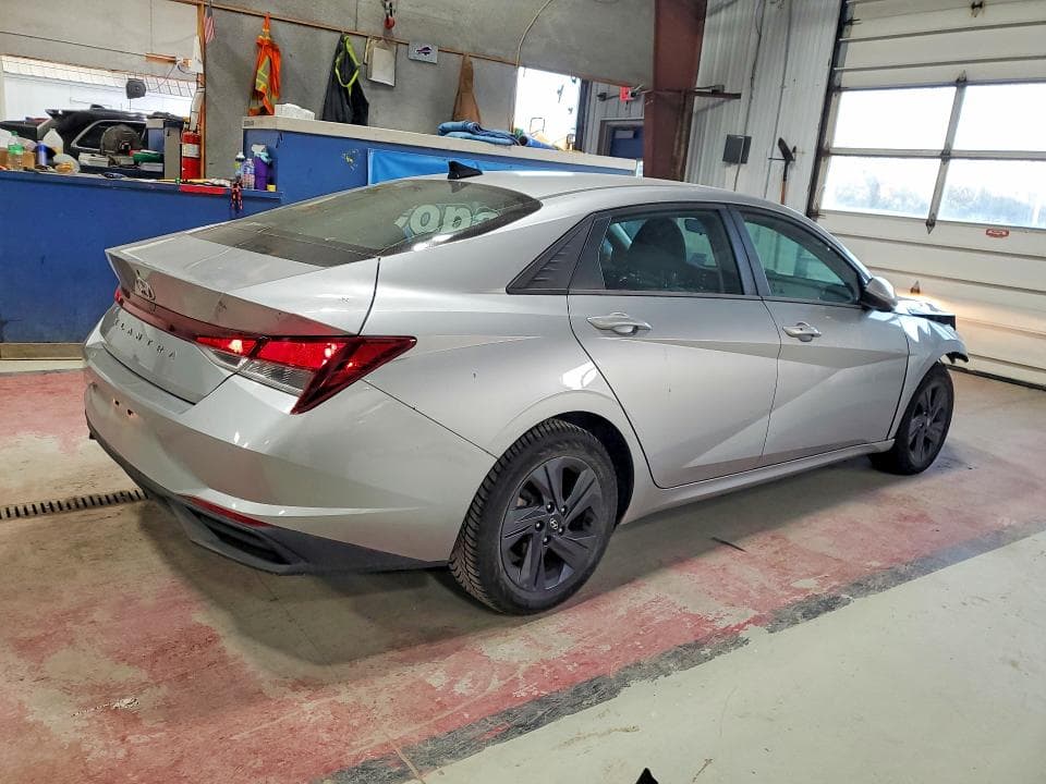 2023 HYUNDAI ELANTRA SEL 3