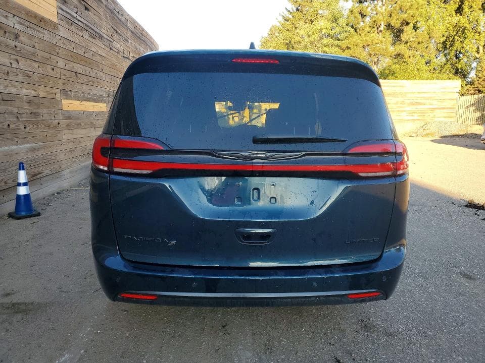 2025 CHRYSLER PACIFICA LIMITED 6