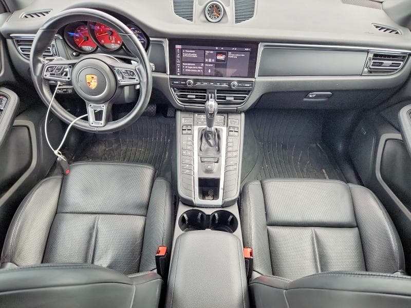 2021 PORSCHE MACAN 8