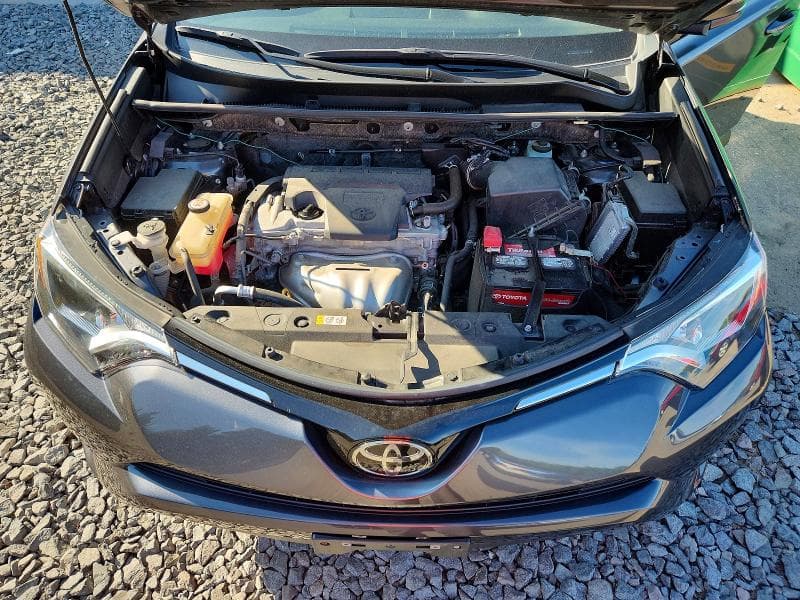 2018 TOYOTA RAV4 XLE 12