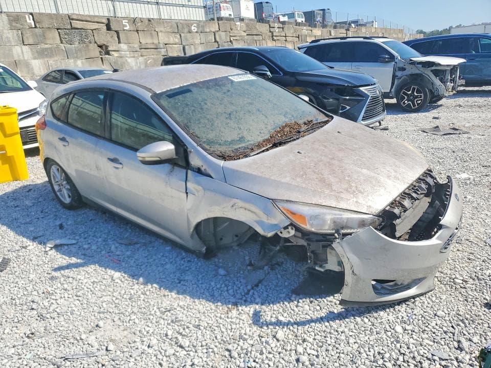 2017 FORD FOCUS SE 4