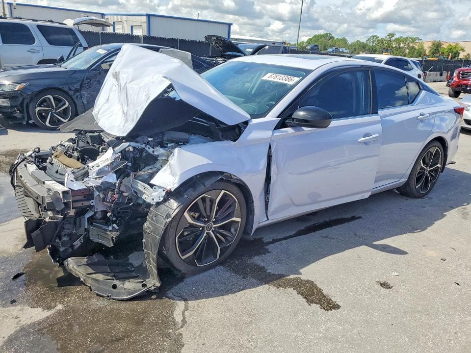 2024 NISSAN ALTIMA SR