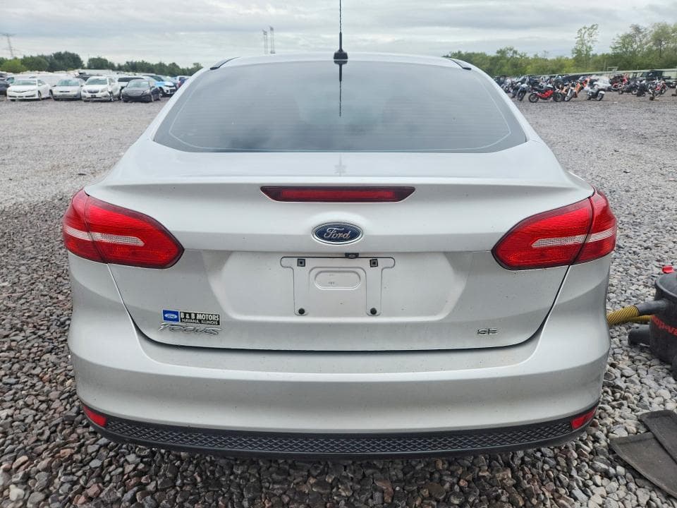 2017 FORD FOCUS SE 6