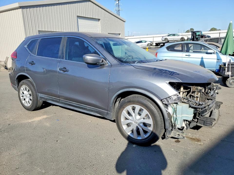 2017 NISSAN ROGUE S 4