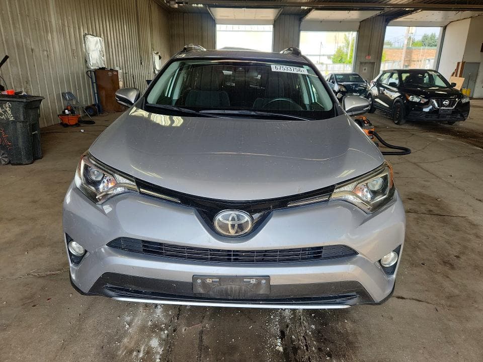 2018 TOYOTA RAV4 XLE 5