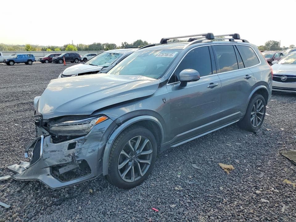 2017 VOLVO XC90 T6