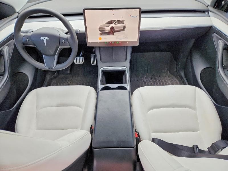 2023 TESLA MODEL Y 8