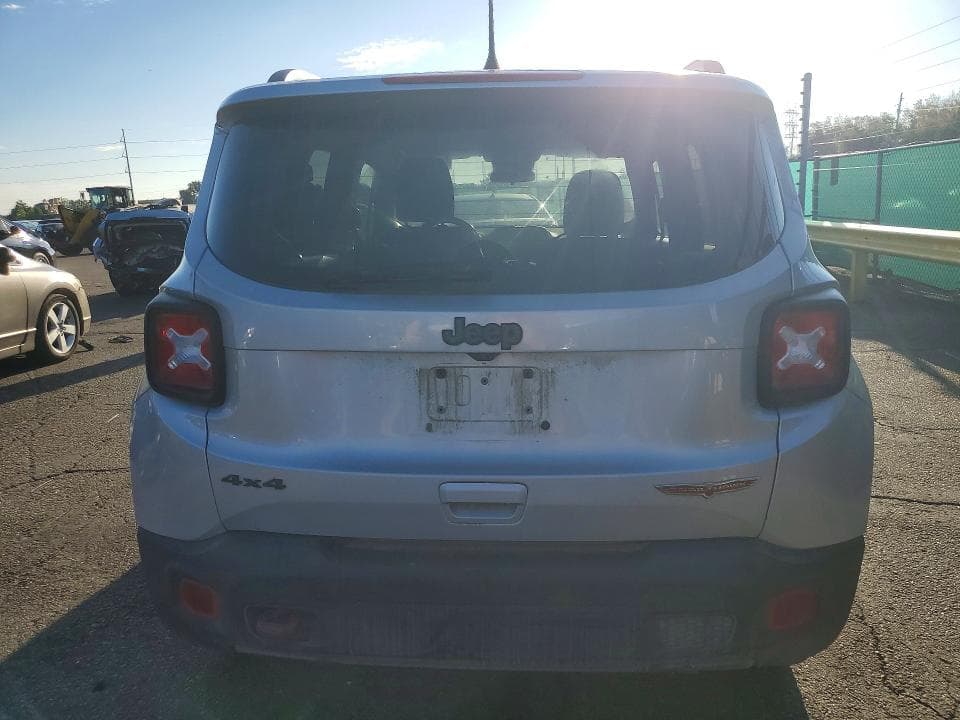 2019 JEEP RENEGADE TRAILHAWK 6