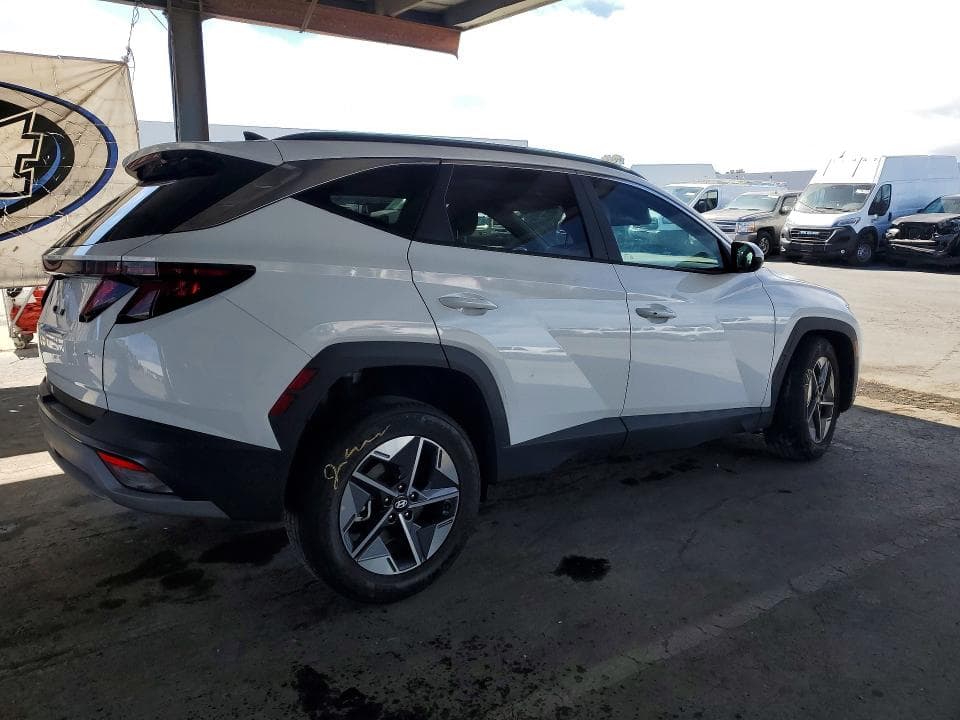 2026 HYUNDAI TUCSON SEL 3