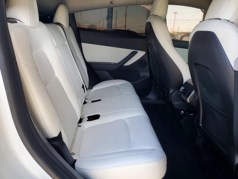 2021 TESLA MODEL Y 10