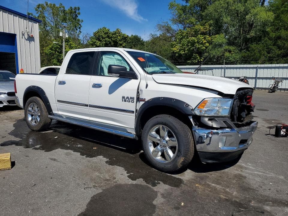 2017 RAM 1500 SLT 4