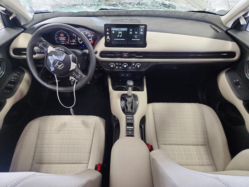 2026 HONDA HR-V LX 8