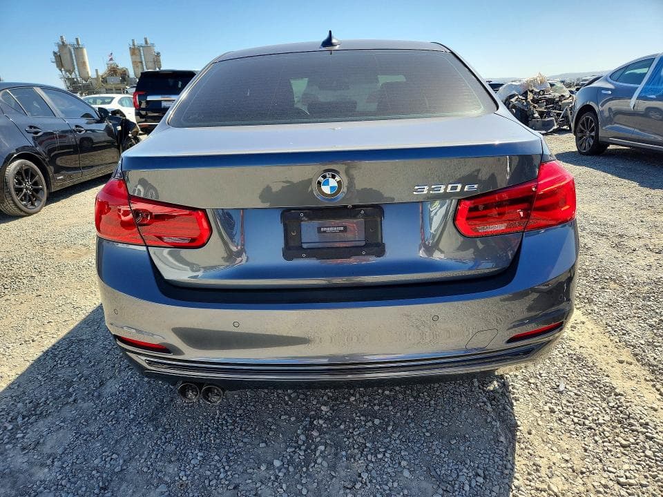 2018 BMW 330E 6