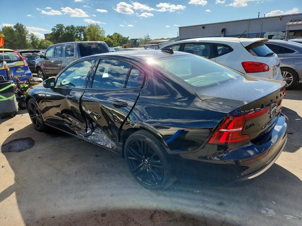 2023 VOLVO S60 PLUS 2