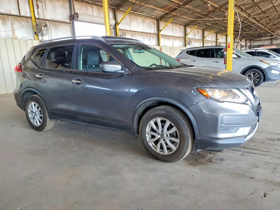 2017 NISSAN ROGUE SV 4