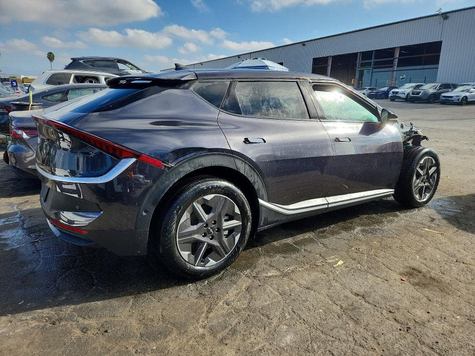 2025 KIA EV6 LIGHT LONG RANGE 3