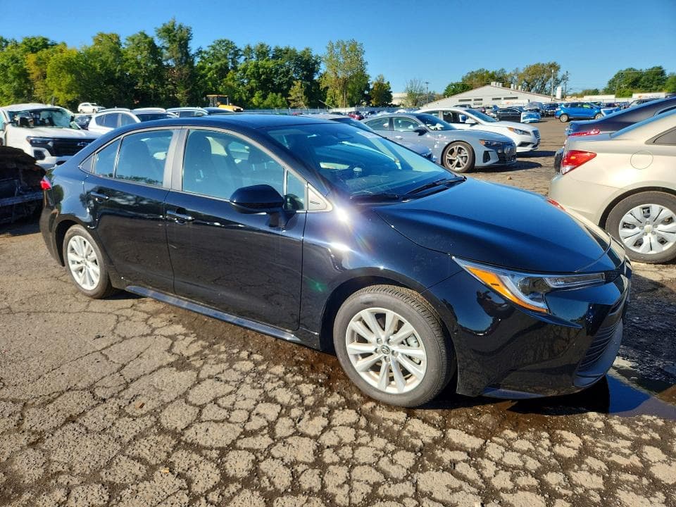 2026 TOYOTA COROLLA LE 4