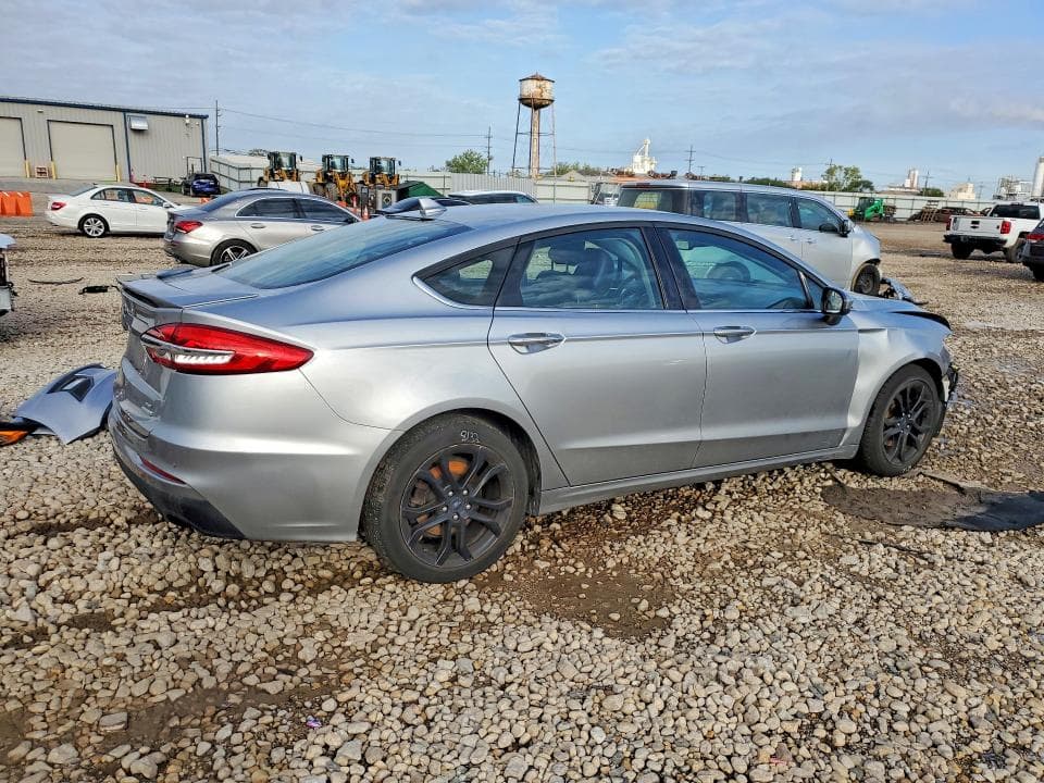 2020 FORD FUSION SE 3