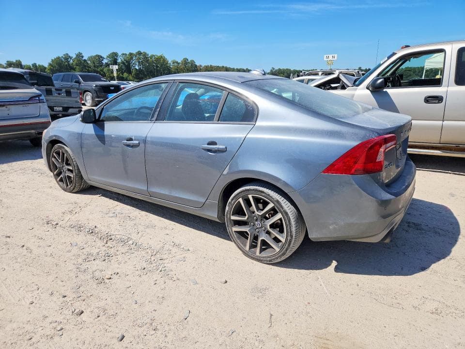 2017 VOLVO S60 DYNAMIC 2