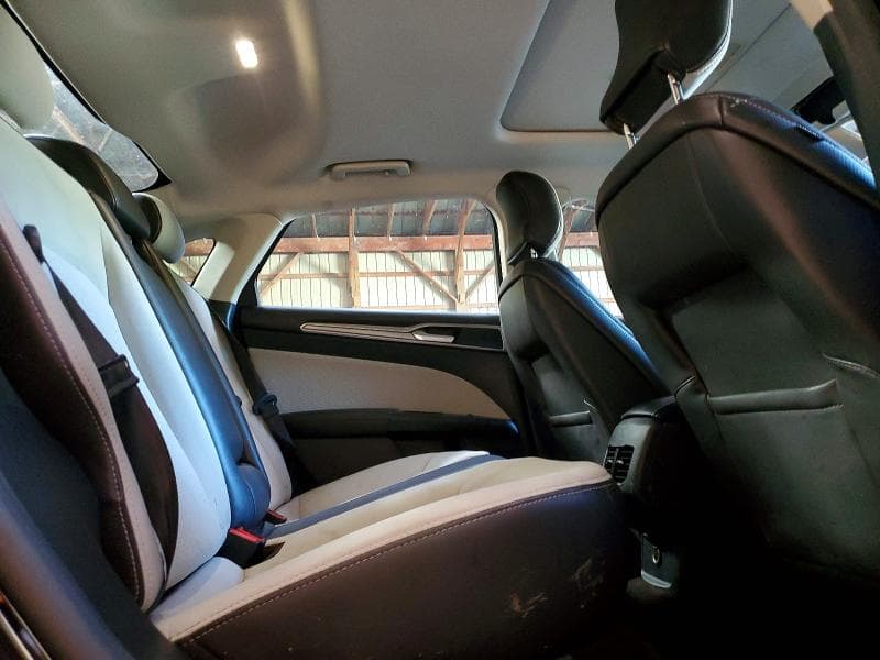 2019 FORD FUSION SE 10