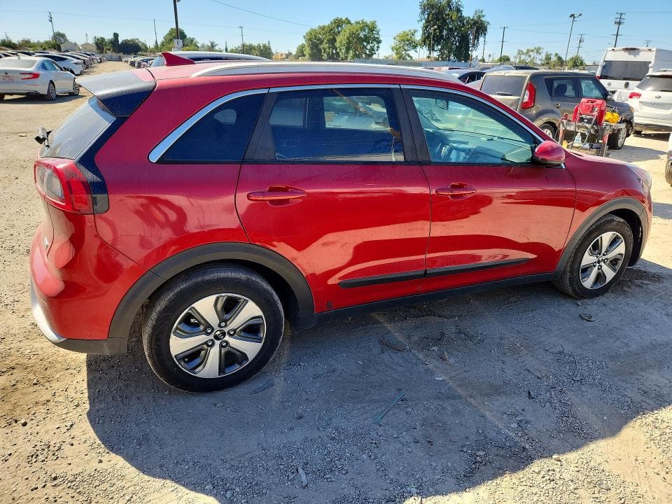 2019 KIA NIRO LX 3