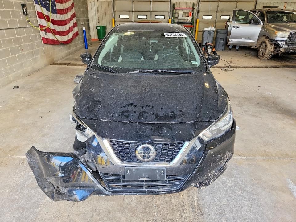 2021 NISSAN VERSA SV 5