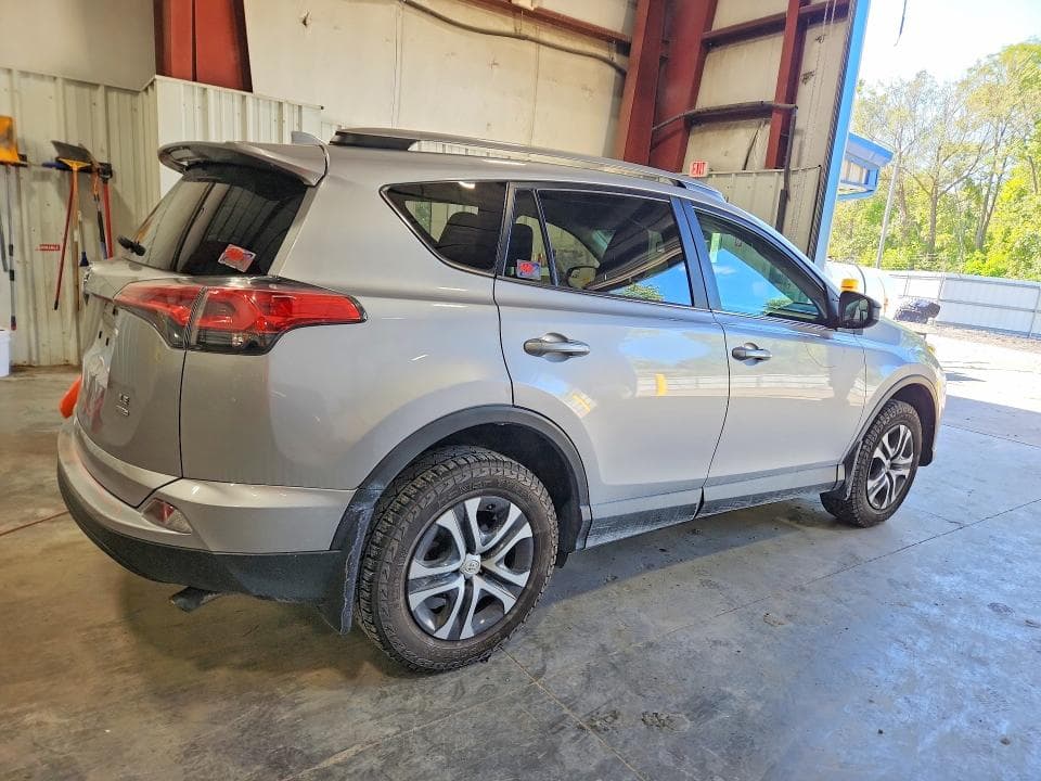 2017 TOYOTA RAV4 LE 3