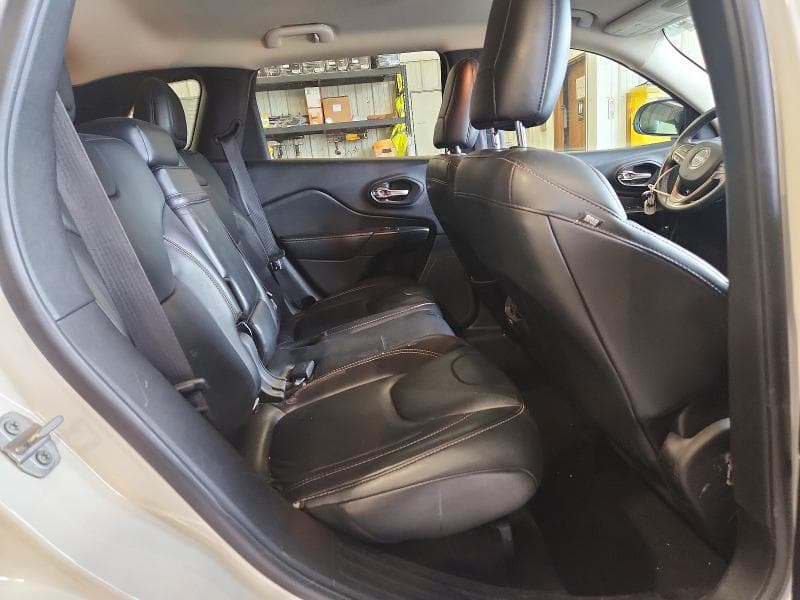 2017 JEEP CHEROKEE LIMITED 11