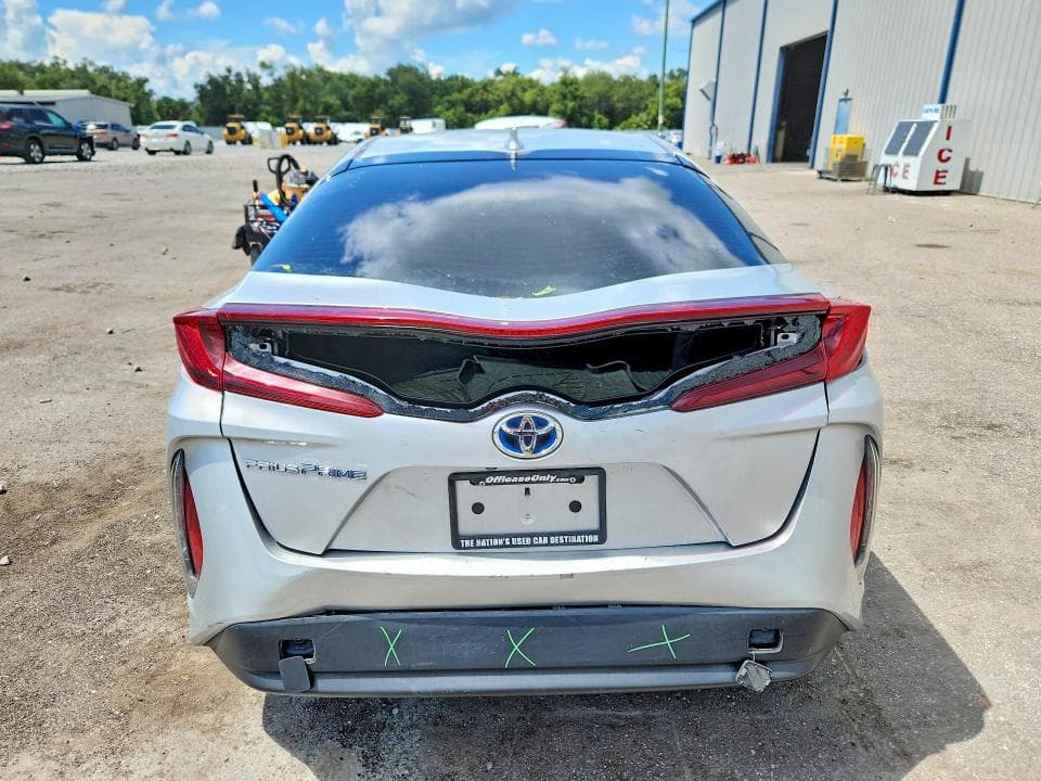 2017 TOYOTA PRIUS PRIME PREMIUM 6