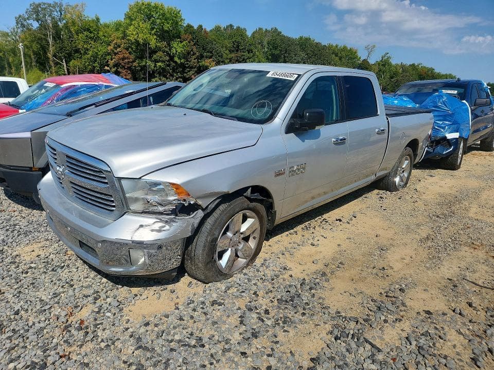 2017 RAM 1500 SLT - 1