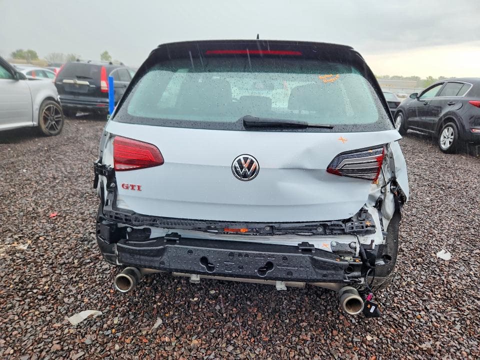2021 VOLKSWAGEN GTI S 6