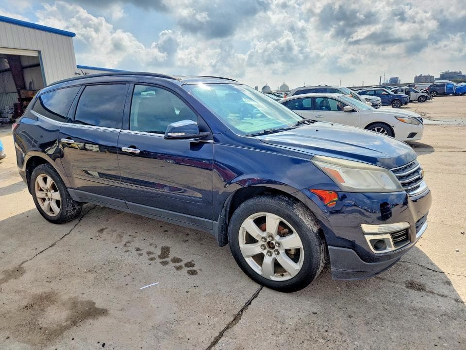 2017 CHEVROLET TRAVERSE LT 4
