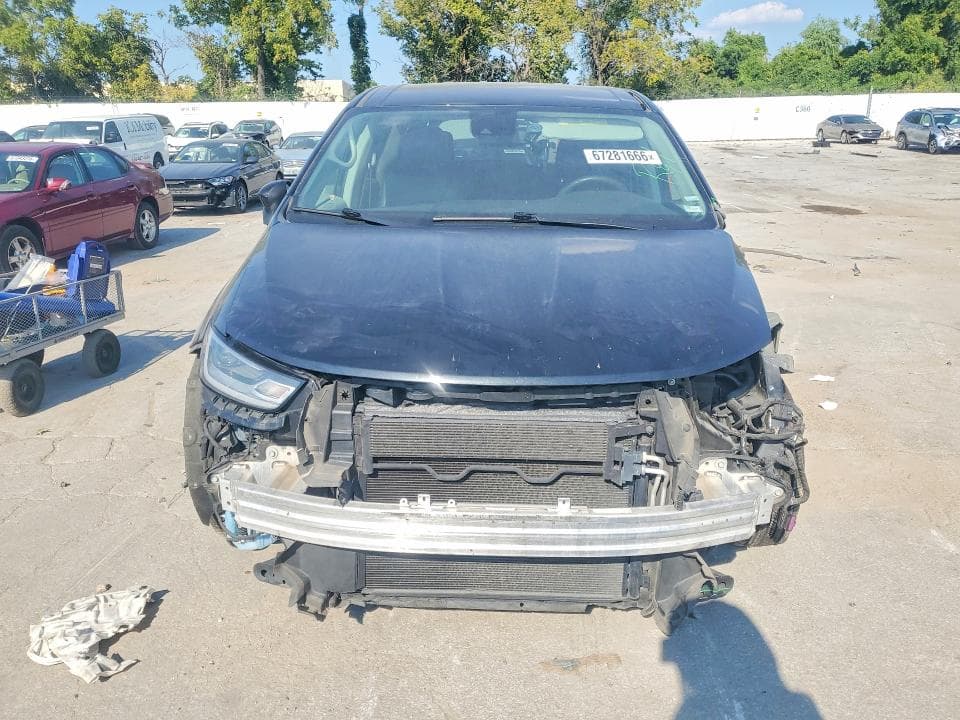 2023 CHRYSLER PACIFICA TOURING L 5