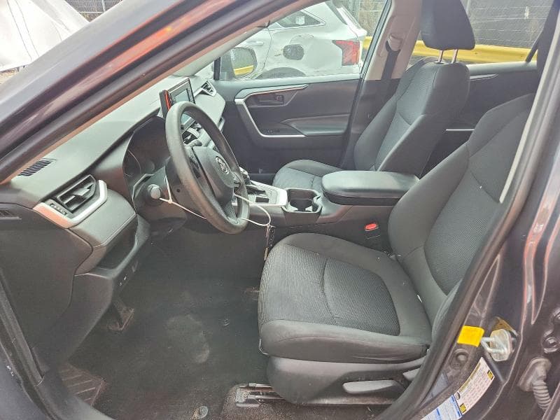 2019 TOYOTA RAV4 LE 7