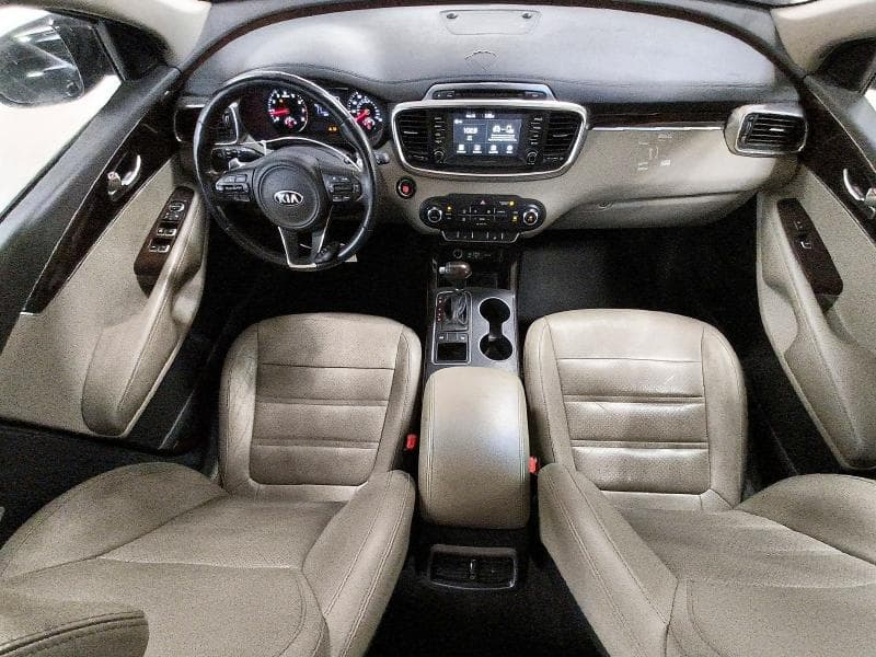 2017 KIA SORENTO EX 8