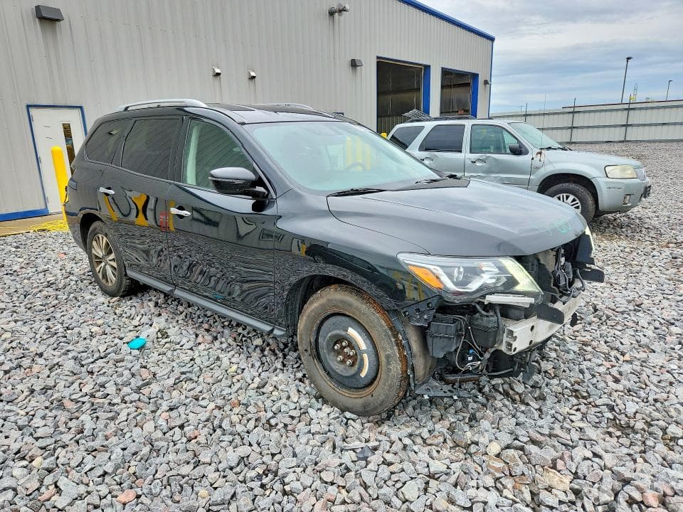 2019 NISSAN PATHFINDER SV 4