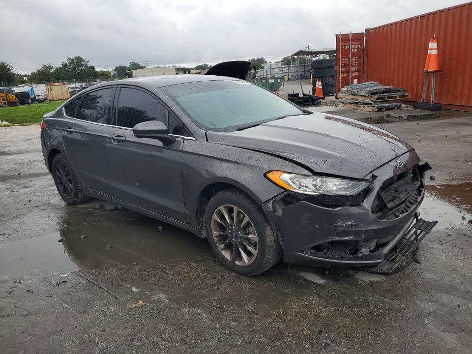 2017 FORD FUSION SE 4