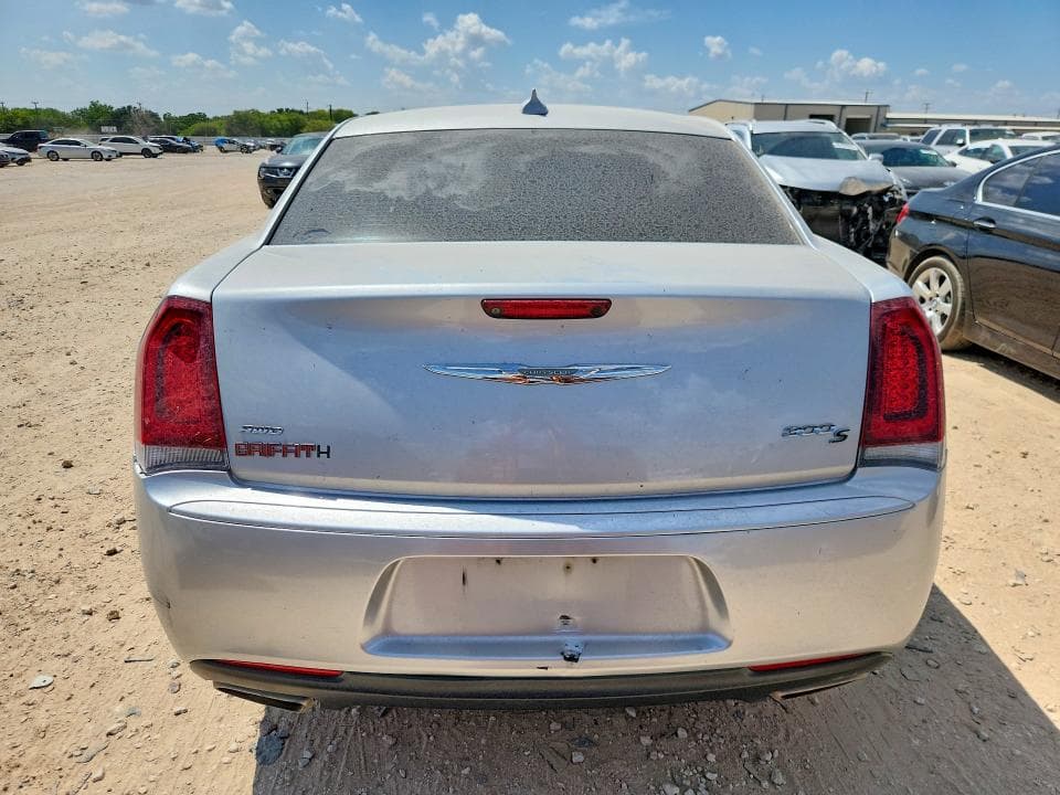 2020 CHRYSLER 300 S 6